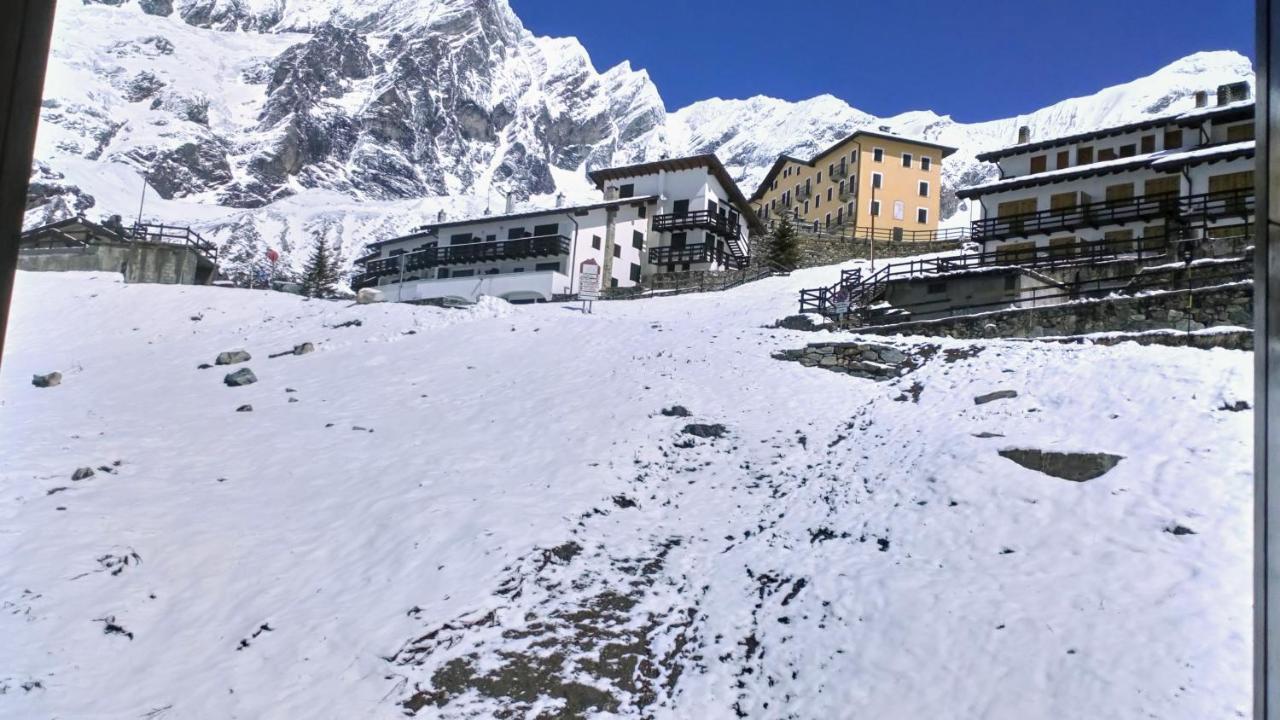 Giomein Sporting Red House Breuil-Cervinia Exteriér fotografie