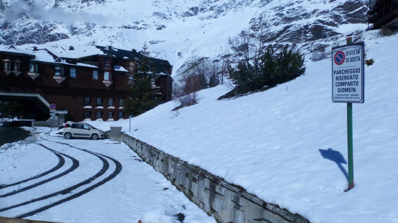 Giomein Sporting Red House Breuil-Cervinia Exteriér fotografie